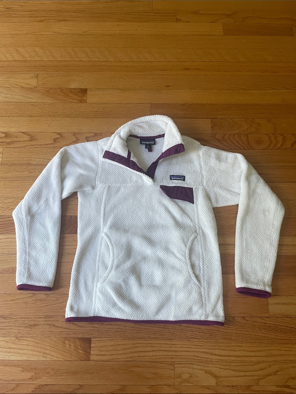 Patagonia Fleece Pullover women’s button up lightweight coat purple and white XS
